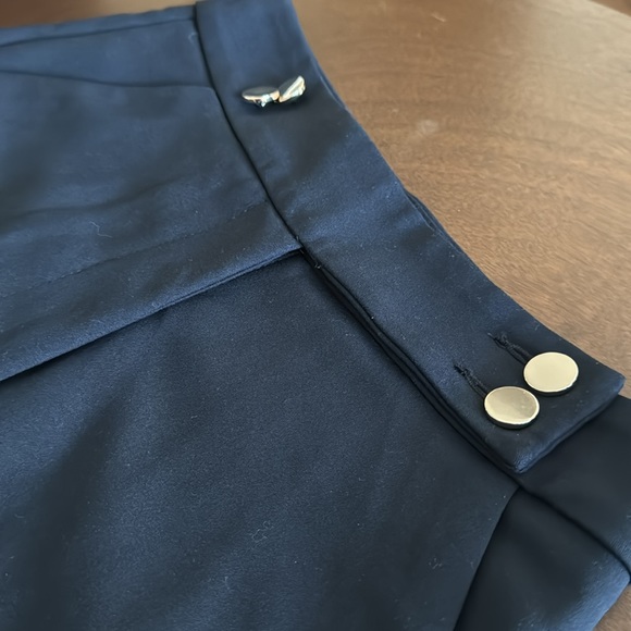 H&M shorts - Picture 2 of 2